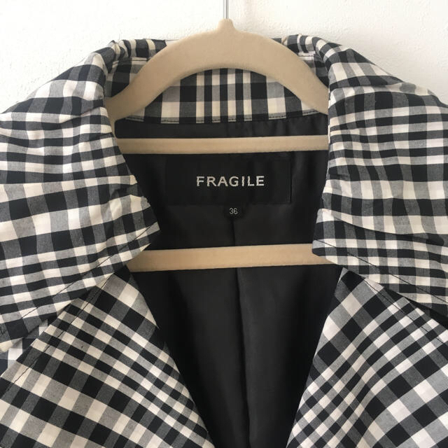 FRAGILE(フラジール)の値下げ  フラジール  チェックトレンチコート  36 レディースのジャケット/アウター(トレンチコート)の商品写真