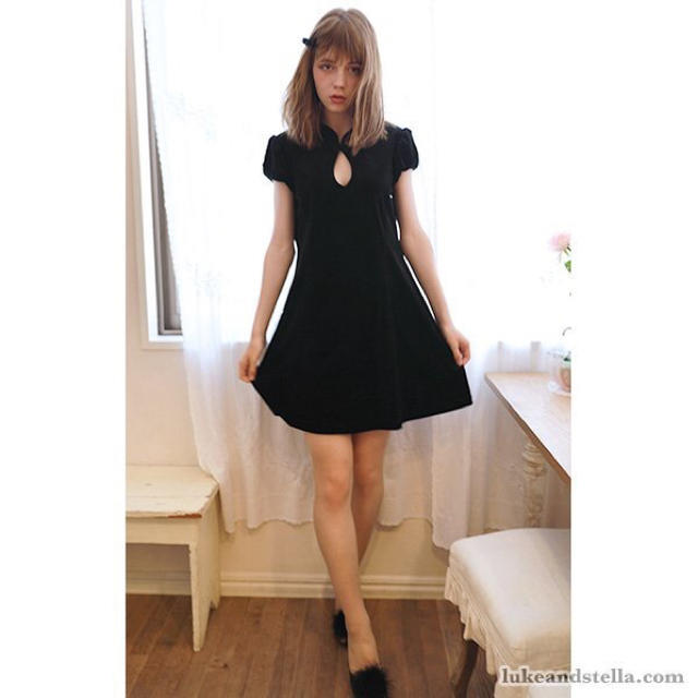 Katie(ケイティー)のKatie DRESS IN VELVET レディースのワンピース(ミニワンピース)の商品写真