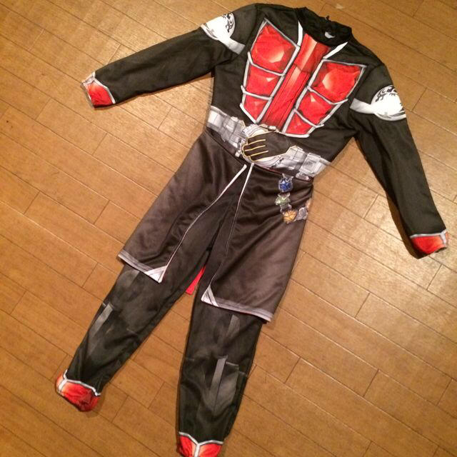 BANDAI(バンダイ)の仮面ライダーウィーザードのスーツ♥️ キッズ/ベビー/マタニティのキッズ服男の子用(90cm~)(その他)の商品写真