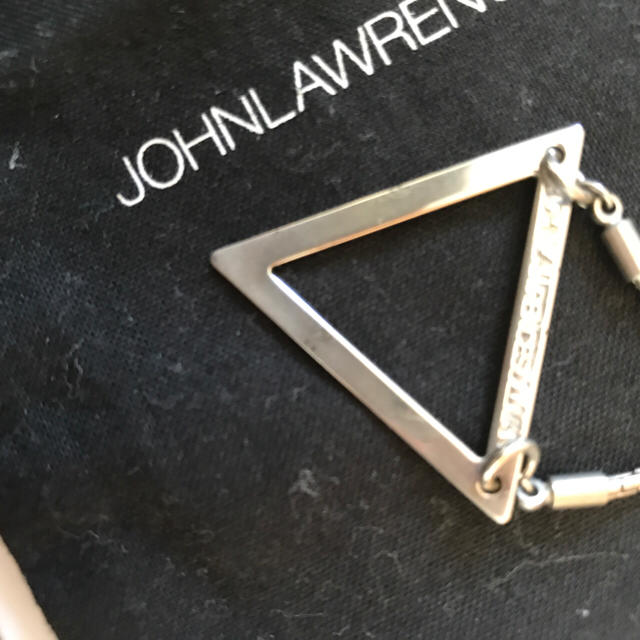 JOHN LAWRENCE SULLIVAN(ジョンローレンスサリバン)のジョンローレンスサリバン トライアングルネックレス メンズのアクセサリー(ネックレス)の商品写真