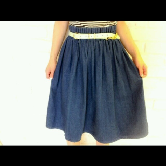 MURUA(ムルーア)の新品muruaデニムフレアスカート レディースのスカート(ひざ丈スカート)の商品写真