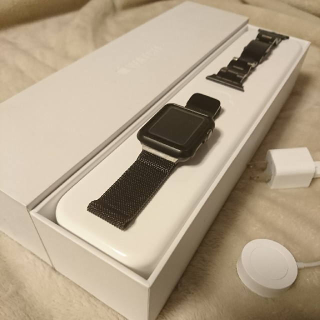 Apple(アップル)のApple watch sports (初代) 38mm スマホ/家電/カメラのスマートフォン/携帯電話(その他)の商品写真