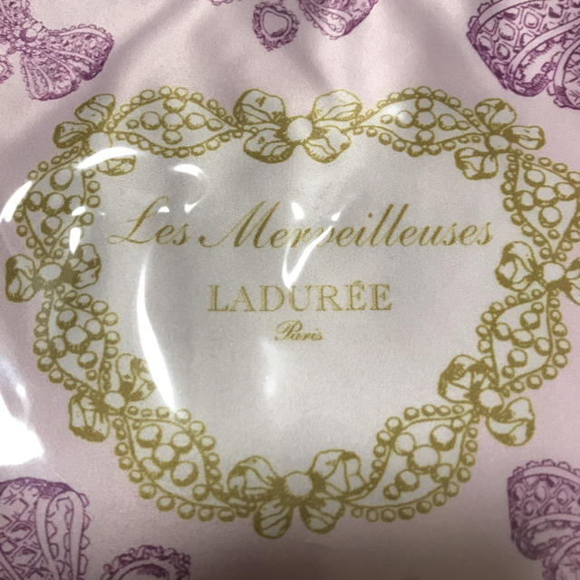 Les Merveilleuses LADUREE(レメルヴェイユーズラデュレ)のラデュレ♡レ•メルヴェイユーズ ラデュレミニトート♡ コスメ/美容のベースメイク/化粧品(その他)の商品写真