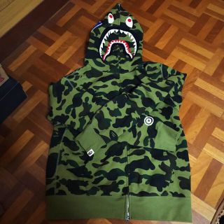 アベイシングエイプ(A BATHING APE)のサハラ様専用★APE シャーク パーカー(パーカー)