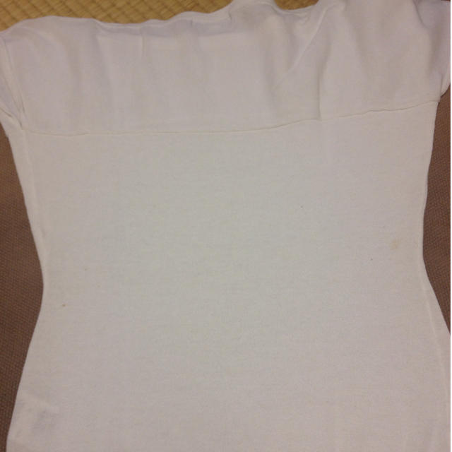 BURBERRY(バーバリー)のバーバリーブルーレーベル白ニット レディースのトップス(Tシャツ(半袖/袖なし))の商品写真