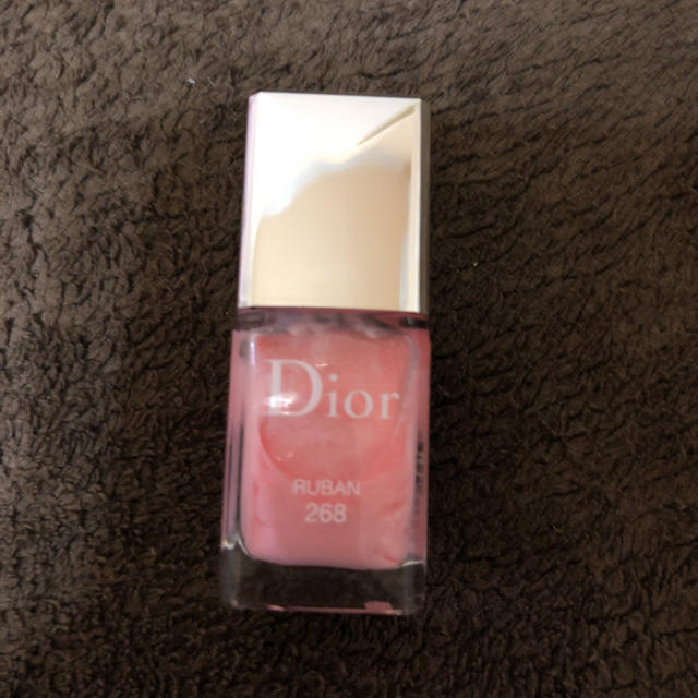 Dior(ディオール)のDior ヴェルニ ネイルエナメル RUBAN268 コスメ/美容のネイル(マニキュア)の商品写真
