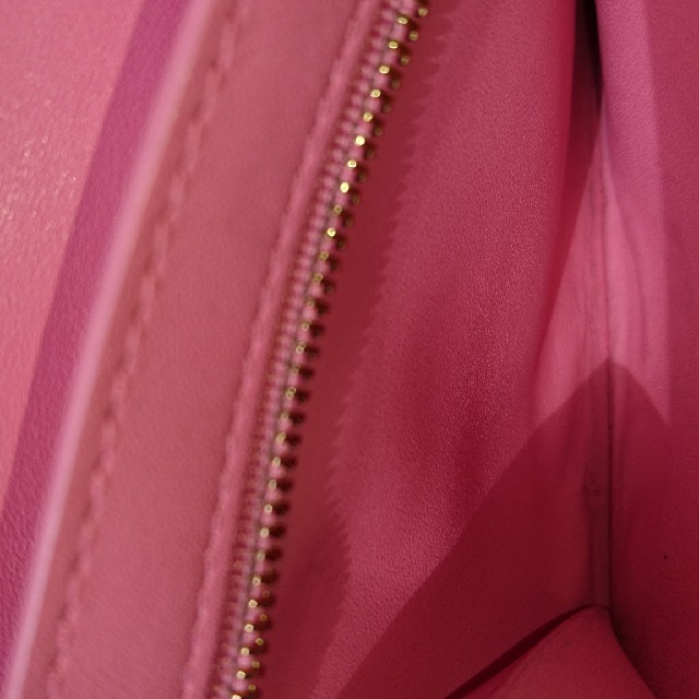 celine(セリーヌ)のセリーヌ ストラップミディアムマルチクッション 財布 レディースのファッション小物(財布)の商品写真
