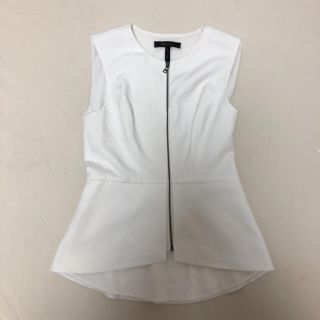 ビーシービージーマックスアズリア(BCBGMAXAZRIA)のBCBG MAXAZRIA  ジップ タンクトップ(タンクトップ)