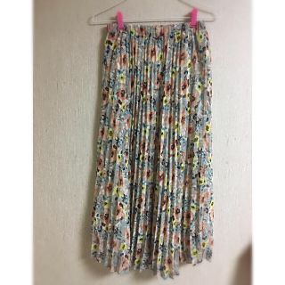 ダブルクローゼット(w closet)のw closet プリーツスカート 花柄(ロングスカート)