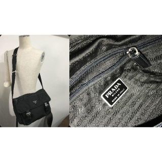 プラダ(PRADA)の●12万プラダ定番モデルより大き目Ｗバックル外ポケ２斜め掛けショルダーバッグ良美(ショルダーバッグ)