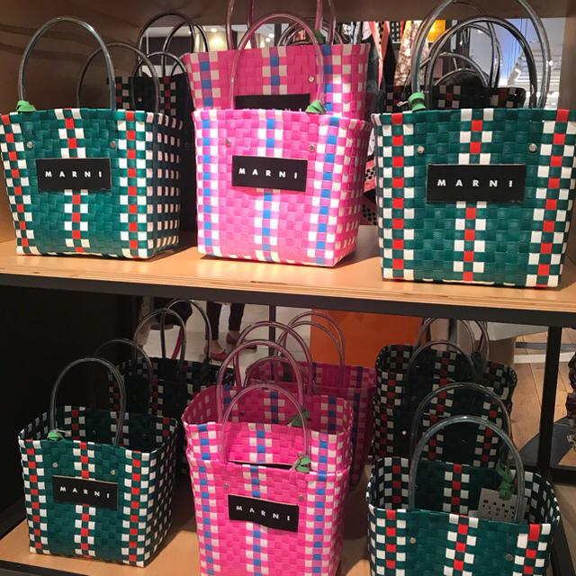 Marni(マルニ)のメープル様専用♥ marni  フラワーカフェ ピクニックバッグ マルニ レディースのバッグ(トートバッグ)の商品写真