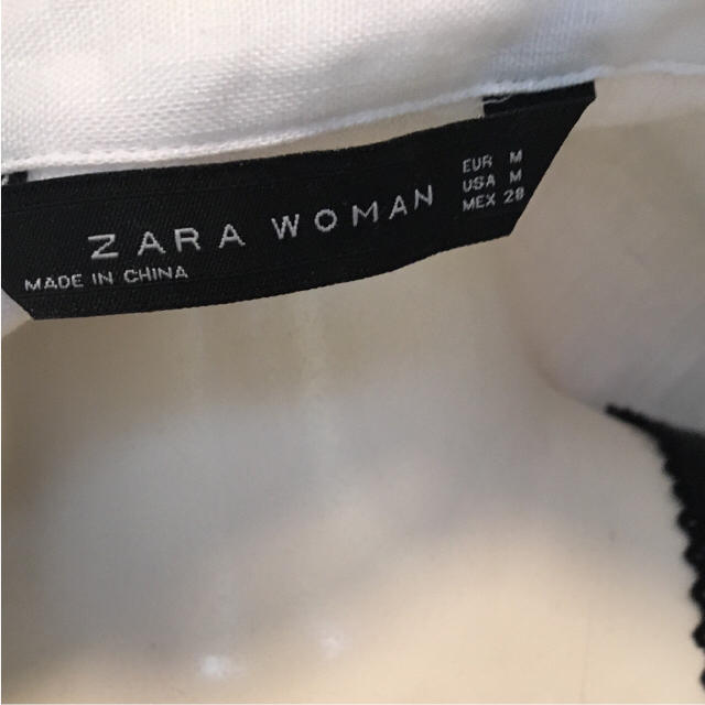 ZARA(ザラ)のZARAオフホワイトのブラウス レディースのトップス(シャツ/ブラウス(長袖/七分))の商品写真