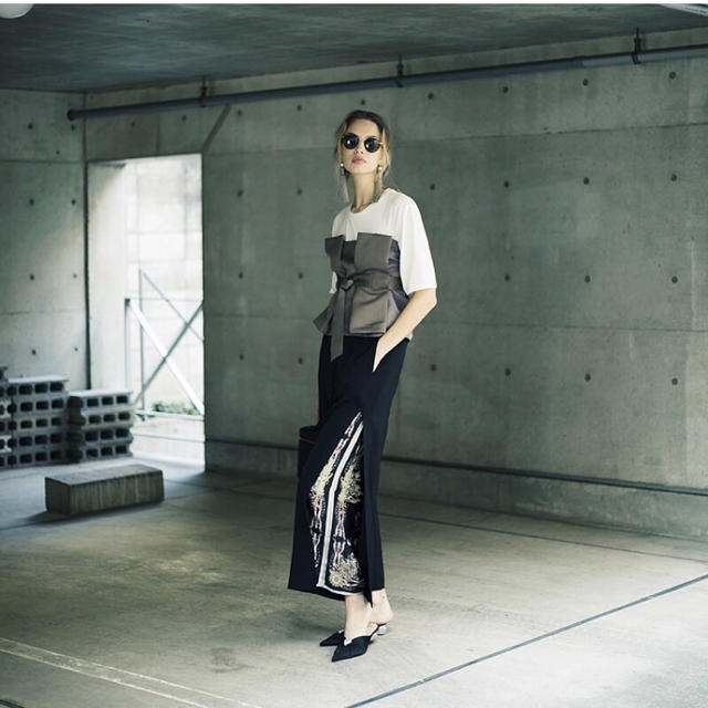 Ameri VINTAGE(アメリヴィンテージ)のLAYERED WIDE PANTS アメリ　ameri vintage レディースのパンツ(カジュアルパンツ)の商品写真