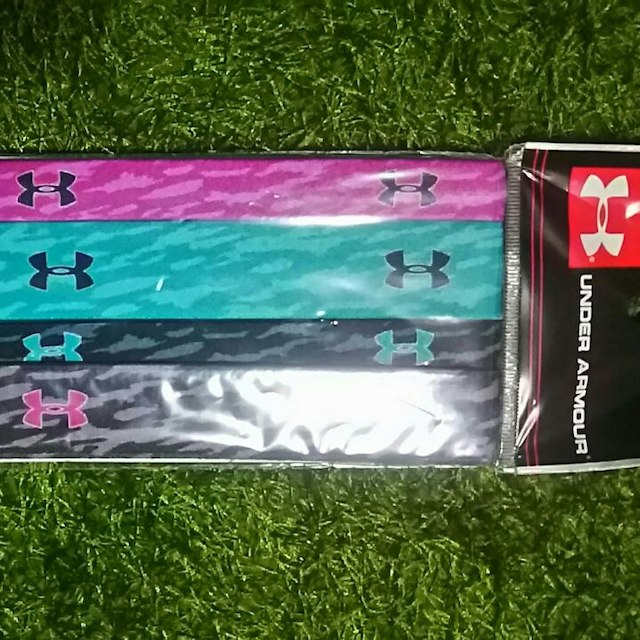 UNDER ARMOUR(アンダーアーマー)のアンダーアーマ   ヘッドバンド スポーツ/アウトドアのサッカー/フットサル(その他)の商品写真