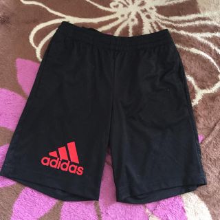 アディダス(adidas)のadidasアディダスハーフパンツ(パンツ/スパッツ)