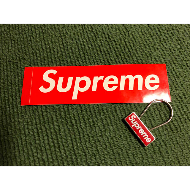 Supreme(シュプリーム)のおかくみ様専用 メンズのファッション小物(キーホルダー)の商品写真