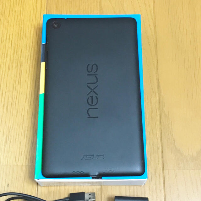 ASUS(エイスース)の Nexus7 2013 Wi-fiモデル 32GB 保護フィルム付き スマホ/家電/カメラのPC/タブレット(タブレット)の商品写真