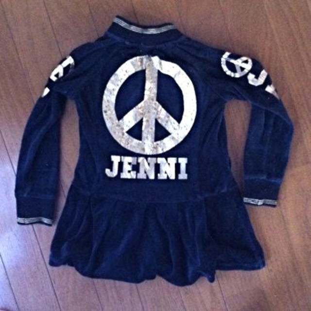 JENNI(ジェニィ)のJENNIブラックベロアワンピース110 キッズ/ベビー/マタニティのキッズ服女の子用(90cm~)(その他)の商品写真