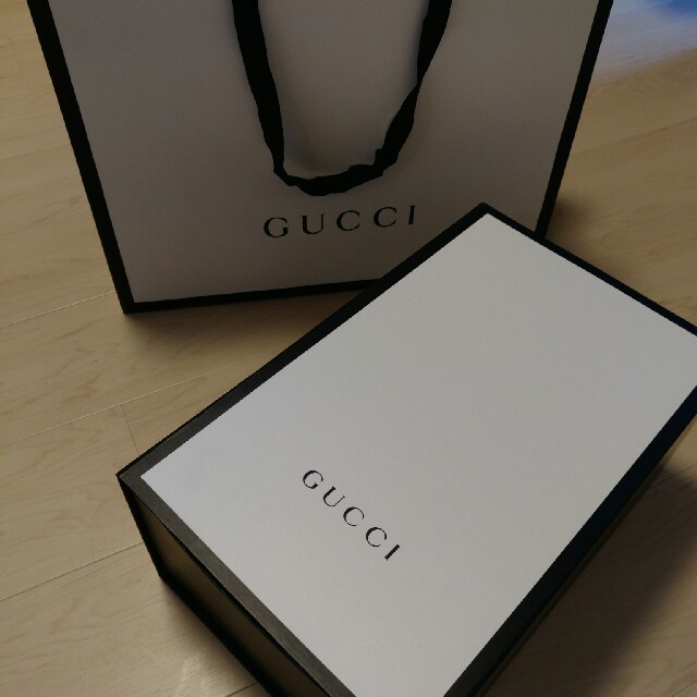 Gucci(グッチ)のグッチ　袋　箱　セット レディースのバッグ(ショップ袋)の商品写真