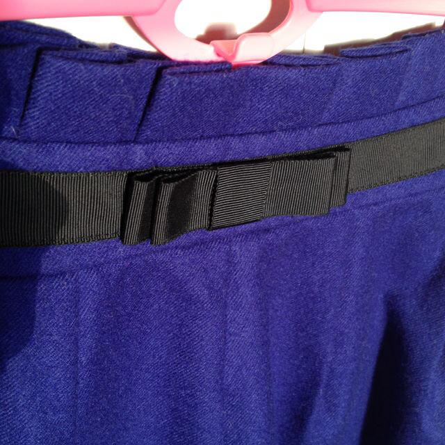 ワンコインSALE＊鮮やかな青色スカート レディースのスカート(ひざ丈スカート)の商品写真