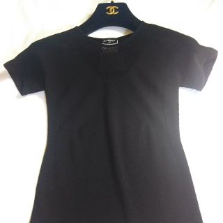 シャネル(CHANEL)のBINIさま専用☆CHANELカットソー ニット半袖  Tシャツ正規品 黒(カットソー(半袖/袖なし))