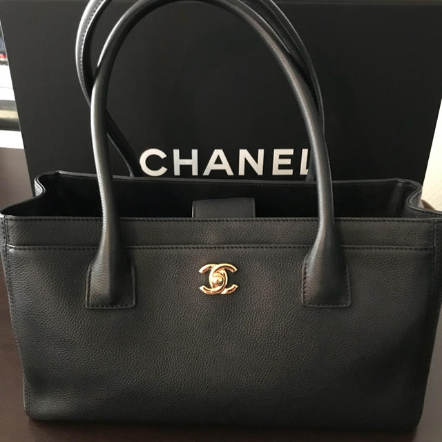 CHANEL♡エグゼクティブトートバッグ♡ソフトキャビアスキン ブラック ...