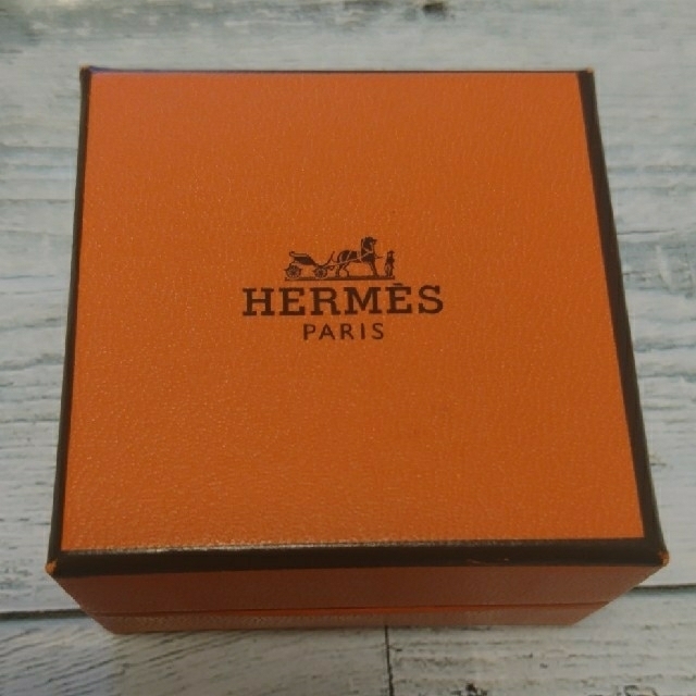 最終値下げ！美品！HERMES Hモチーフ・オレンジピアス