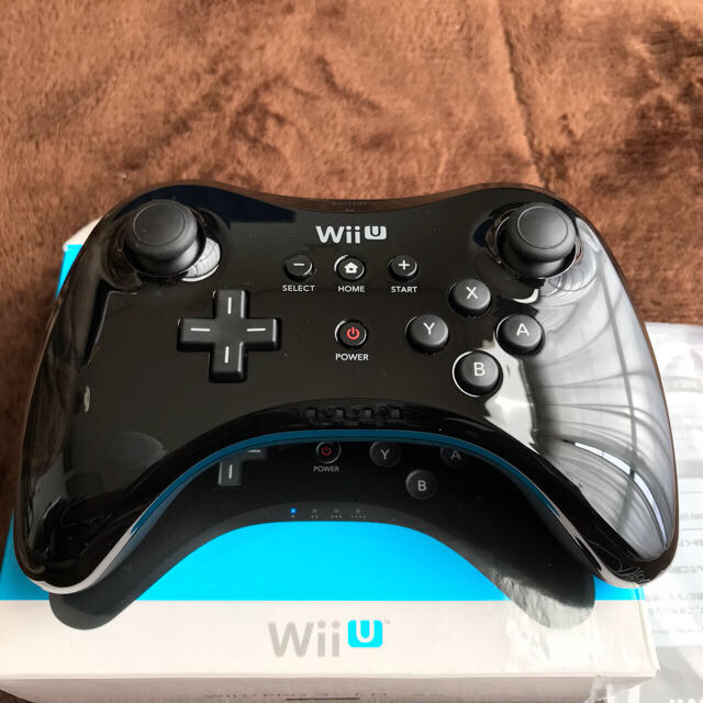 Wii U(ウィーユー)のWii U Pro コントローラー エンタメ/ホビーのゲームソフト/ゲーム機本体(その他)の商品写真