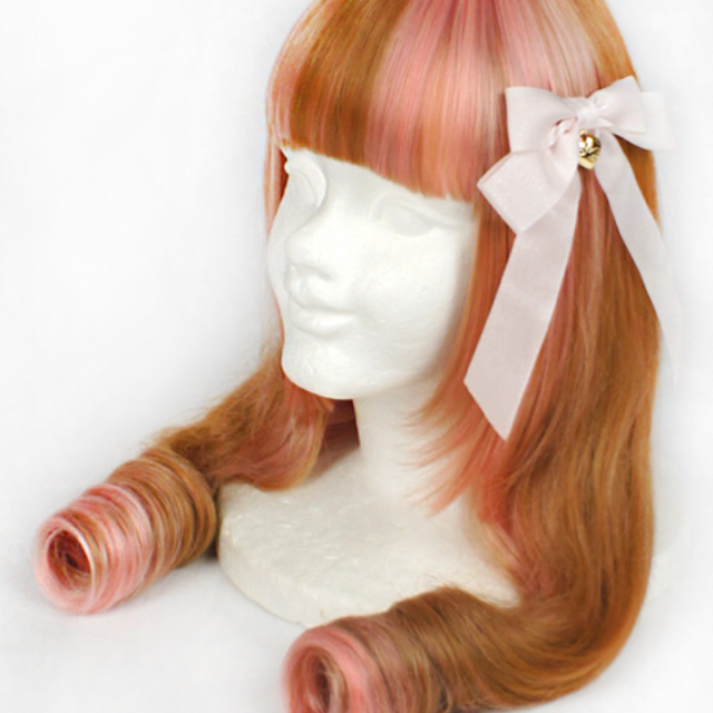 Angelic Pretty(アンジェリックプリティー)の【あゆみんと様】アンプリ ハートチャームリボンクリップ レディースのヘアアクセサリー(バレッタ/ヘアクリップ)の商品写真