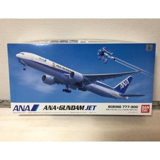 エーエヌエー(ゼンニッポンクウユ)(ANA(全日本空輸))の新品★限定ANA×ガンダムジェット☆Boeing 777-300(航空機)