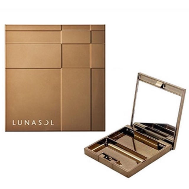 LUNASOL(ルナソル)のルナソル コンパクトケース&ブラシセット コスメ/美容のベースメイク/化粧品(チーク)の商品写真