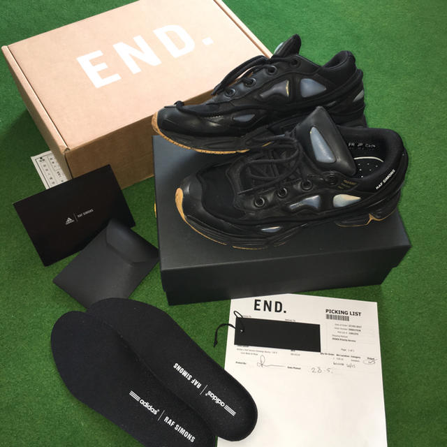 17SS/RAF SIMONS OZWEEGO BUNNY us8.5