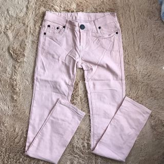 ザラ(ZARA)のピンクスキニー(スキニーパンツ)