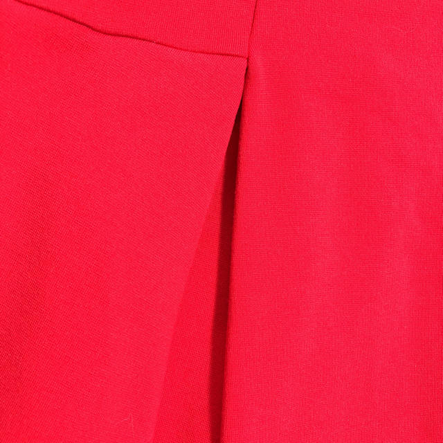 Max Mara(マックスマーラ)の M ax M araマックスマーラ  背中Vカットワンピース 赤 レディースのワンピース(ひざ丈ワンピース)の商品写真
