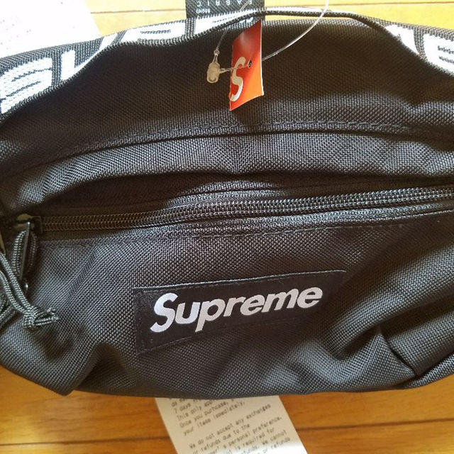 Supreme(シュプリーム)のぷーにーやん様専用✩18ss Supreme Waist bag Black✩ メンズのバッグ(その他)の商品写真