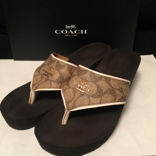 コーチ(COACH)のCOACH JANICE SIG C PVC/MAT CALF コーチ サンダル(ビーチサンダル)