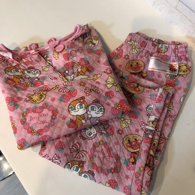 アンパンマン(アンパンマン)のアンパンマンパジャマ女の子用♪♪ キッズ/ベビー/マタニティのキッズ服女の子用(90cm~)(パジャマ)の商品写真