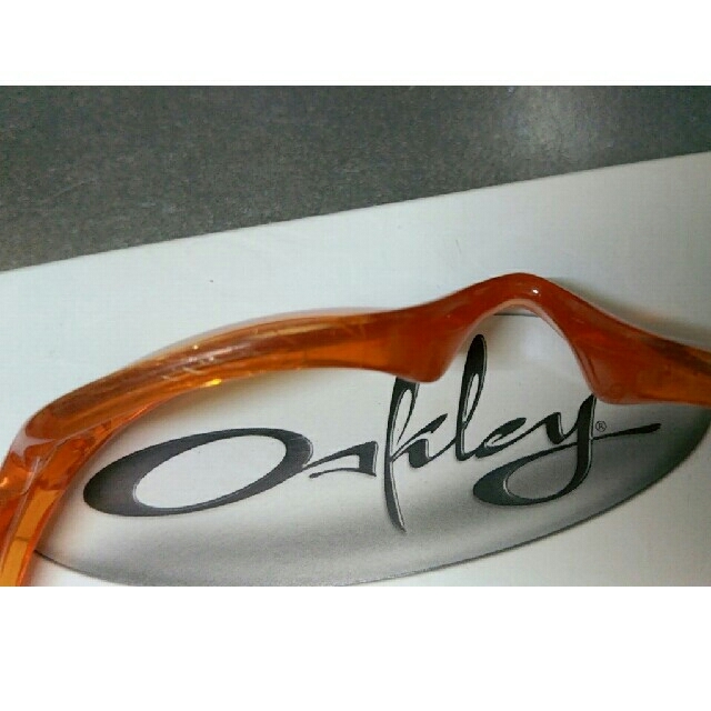 Oakley(オークリー)のオークリー サングラス レディースのファッション小物(サングラス/メガネ)の商品写真