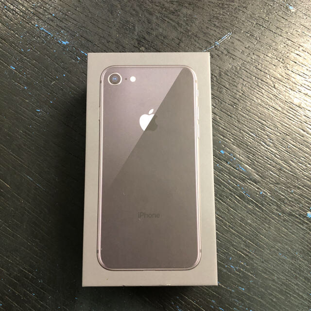 iPhone(アイフォーン)の新品 ソフトバンク iPhone8 64gb スマホ/家電/カメラのスマートフォン/携帯電話(スマートフォン本体)の商品写真