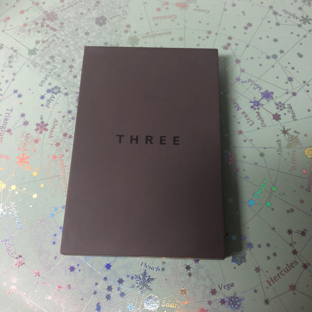 THREE(スリー)のTHREE アイディメンショナルクアッドパレット03 コスメ/美容のベースメイク/化粧品(アイシャドウ)の商品写真