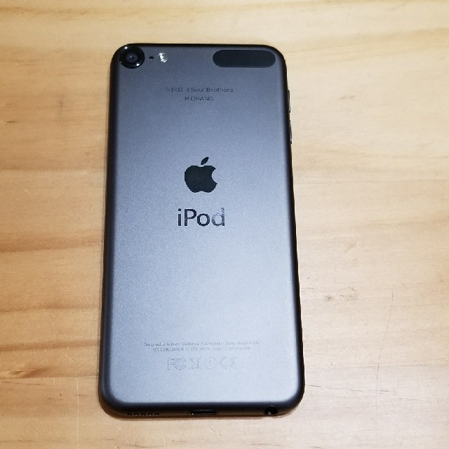 iPod touch(アイポッドタッチ)のiPod touch 第6世代 16G  スマホ/家電/カメラのオーディオ機器(ポータブルプレーヤー)の商品写真