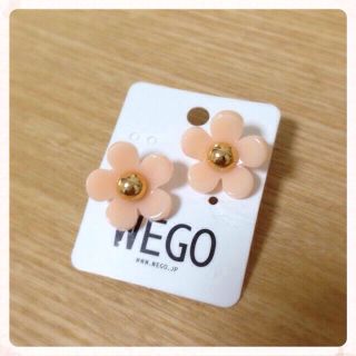 ウィゴー(WEGO)の花モチーフピアス♡(ピアス)