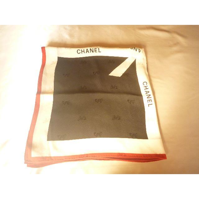 CHANEL(シャネル)のCHANEL　リボンモチーフ　スカーフ　黒×白×赤 レディースのファッション小物(バンダナ/スカーフ)の商品写真