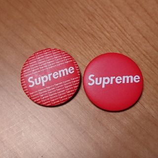 シュプリーム(Supreme)のSupreme＊ロゴ缶バッジ  2個セット(その他)