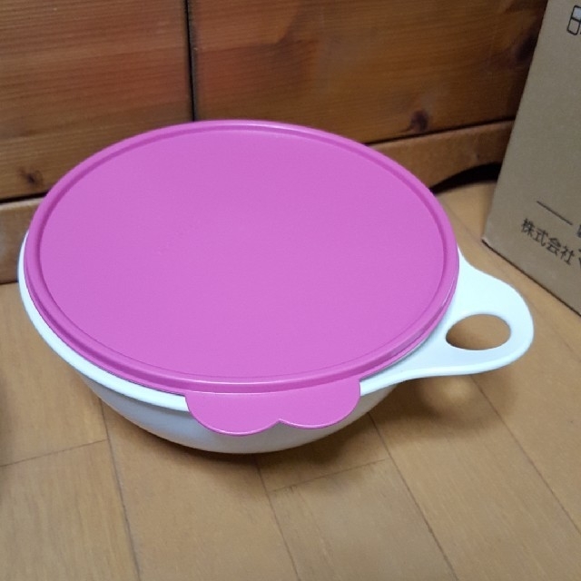 ミキシングボウル　ピンク　Tupperware　タッパーウェア インテリア/住まい/日用品のキッチン/食器(容器)の商品写真