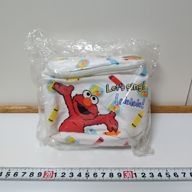 SESAME STREET(セサミストリート)の【専用　kanan様】セサミ　エルモ　ポーチ レディースのファッション小物(ポーチ)の商品写真