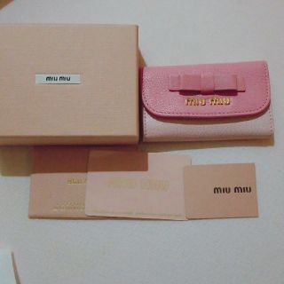 ミュウミュウ(miumiu)のmiumiu キーケース(キーケース)