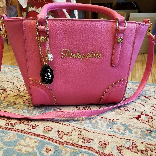 PinkyGirls(ピンキーガールズ)のPINKの斜めがけ鞄 レディースのバッグ(ショルダーバッグ)の商品写真