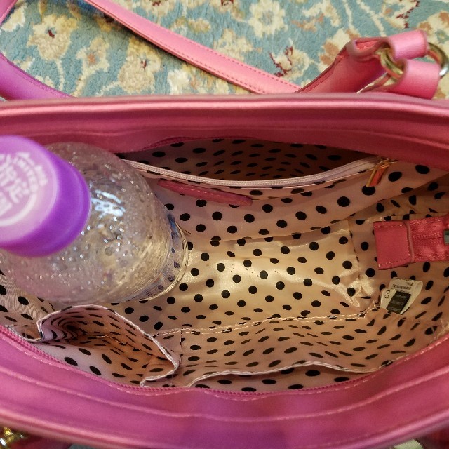 PinkyGirls(ピンキーガールズ)のPINKの斜めがけ鞄 レディースのバッグ(ショルダーバッグ)の商品写真