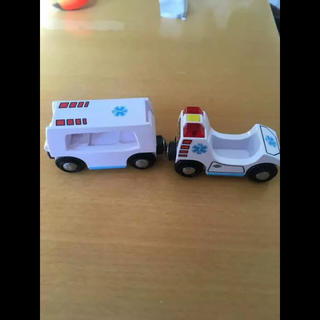 ブリオ(BRIO)のブリBRIO 救急車(電車のおもちゃ/車)